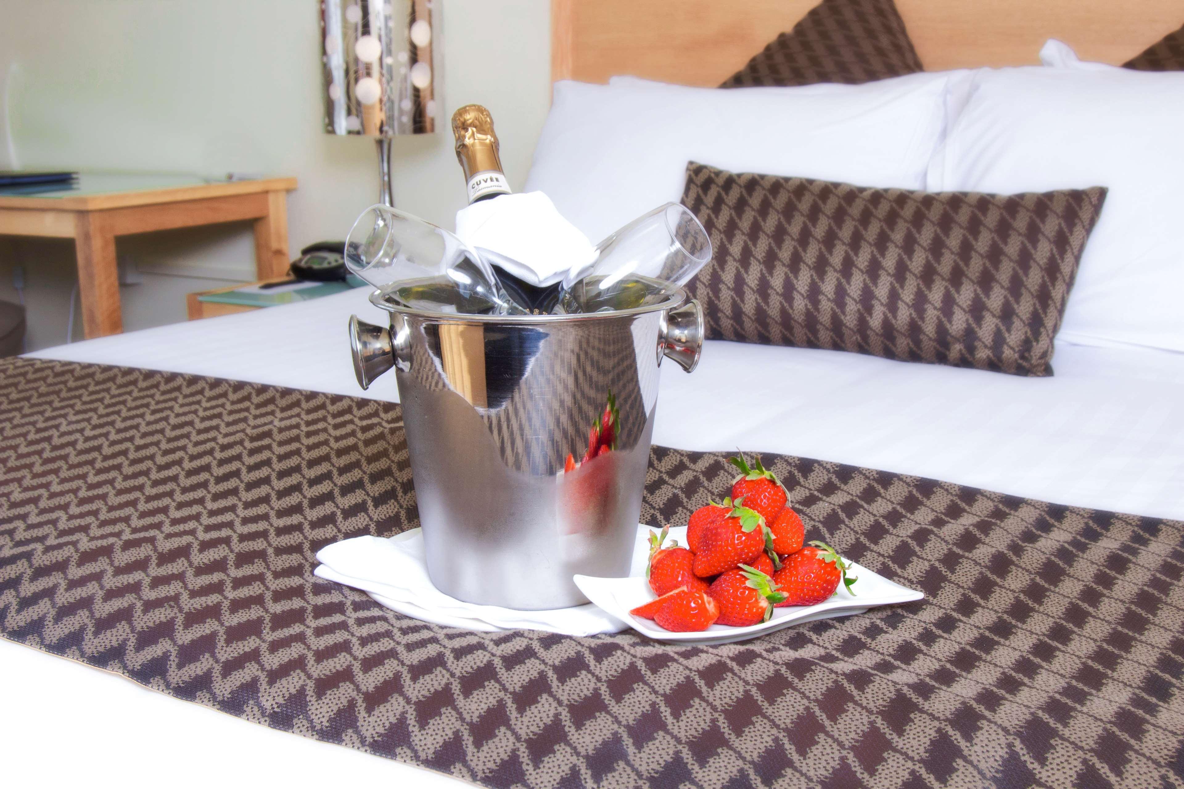 Best Western Plus Launceston Exterior photo